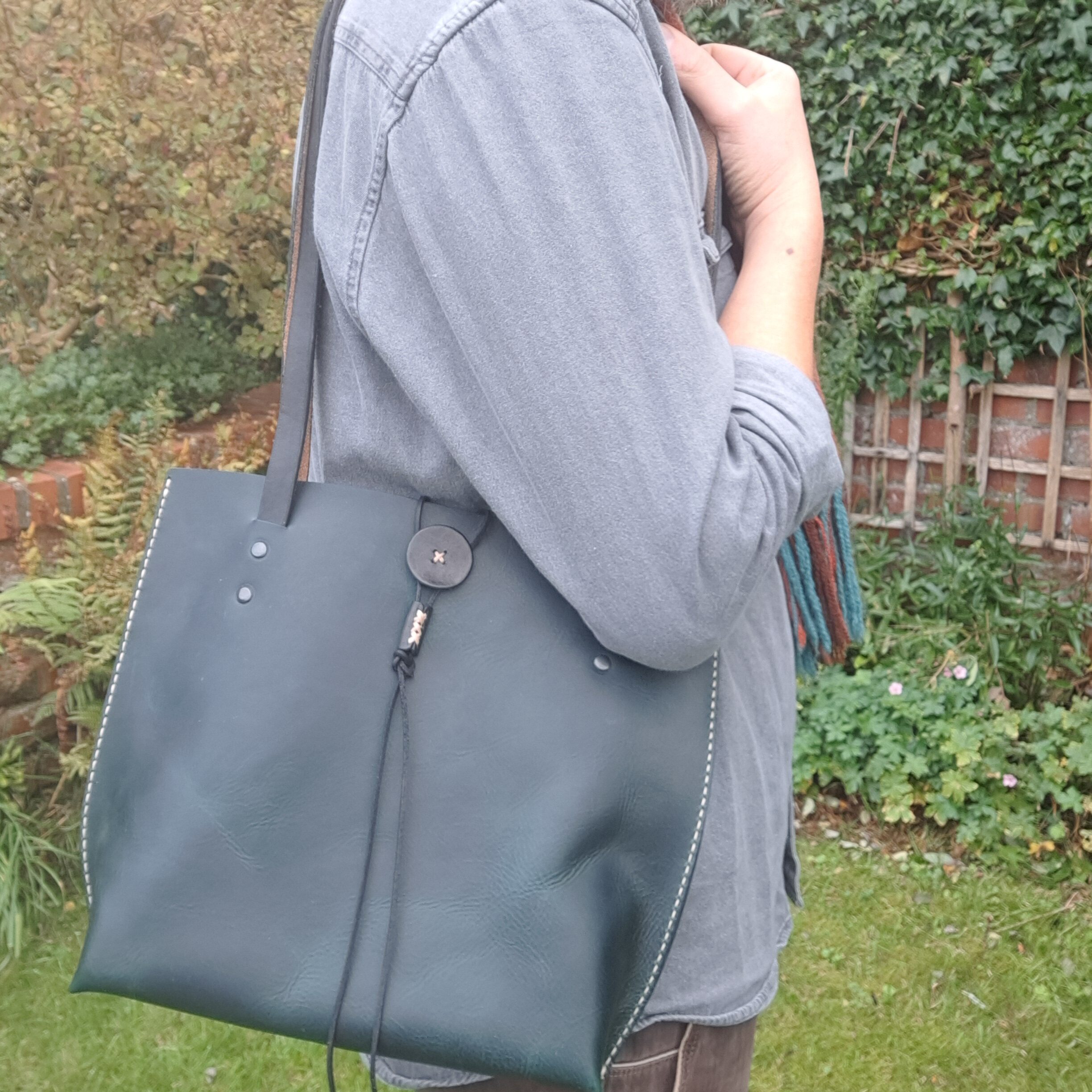Blue Italian Leather Tote Bag - 34 cm wide x 30 cm tall - READY TO POST - Image 4
